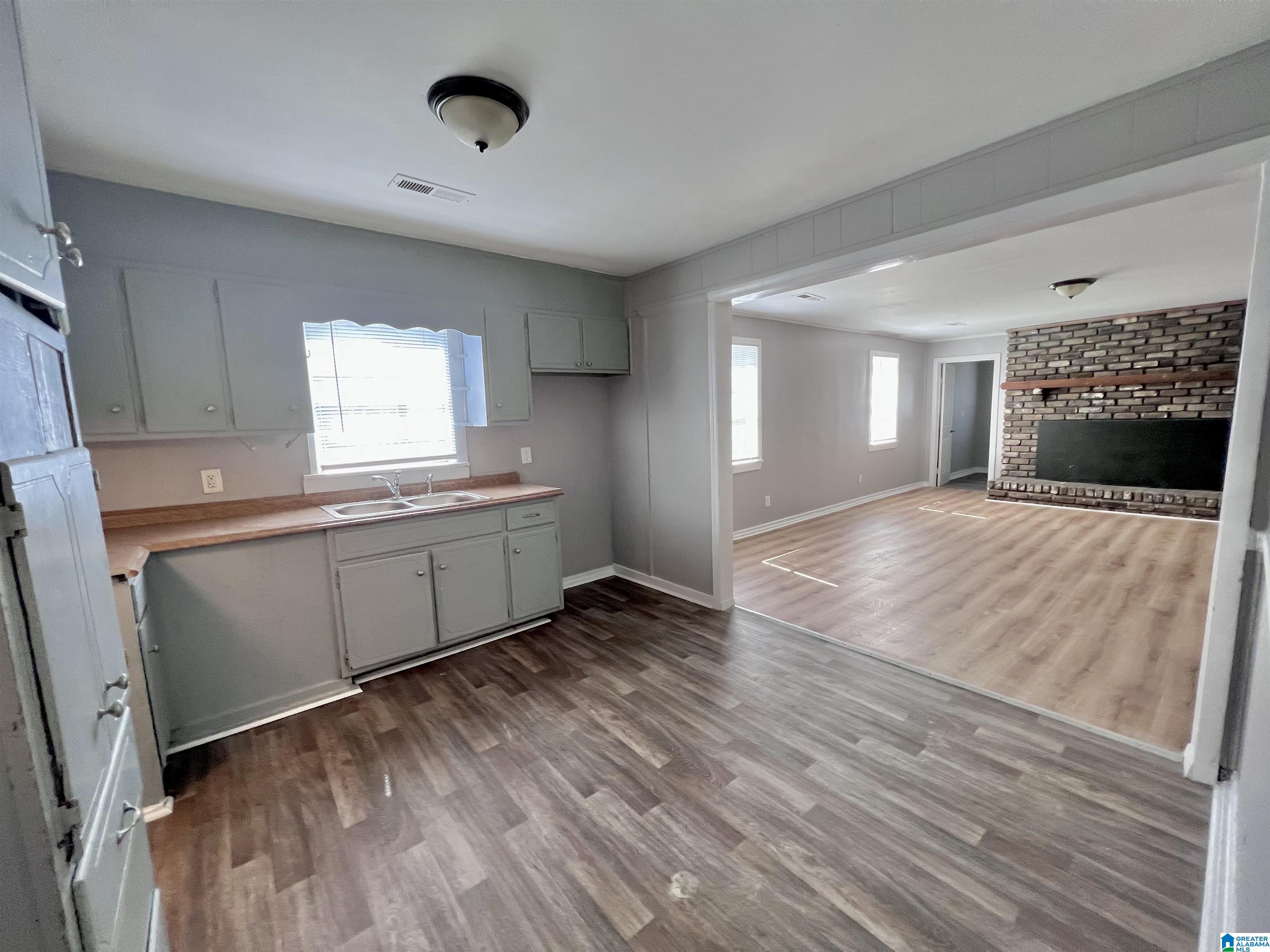 1152 14th Place Southwest Birmingham, AL 35211 - Photo 9 of 15
