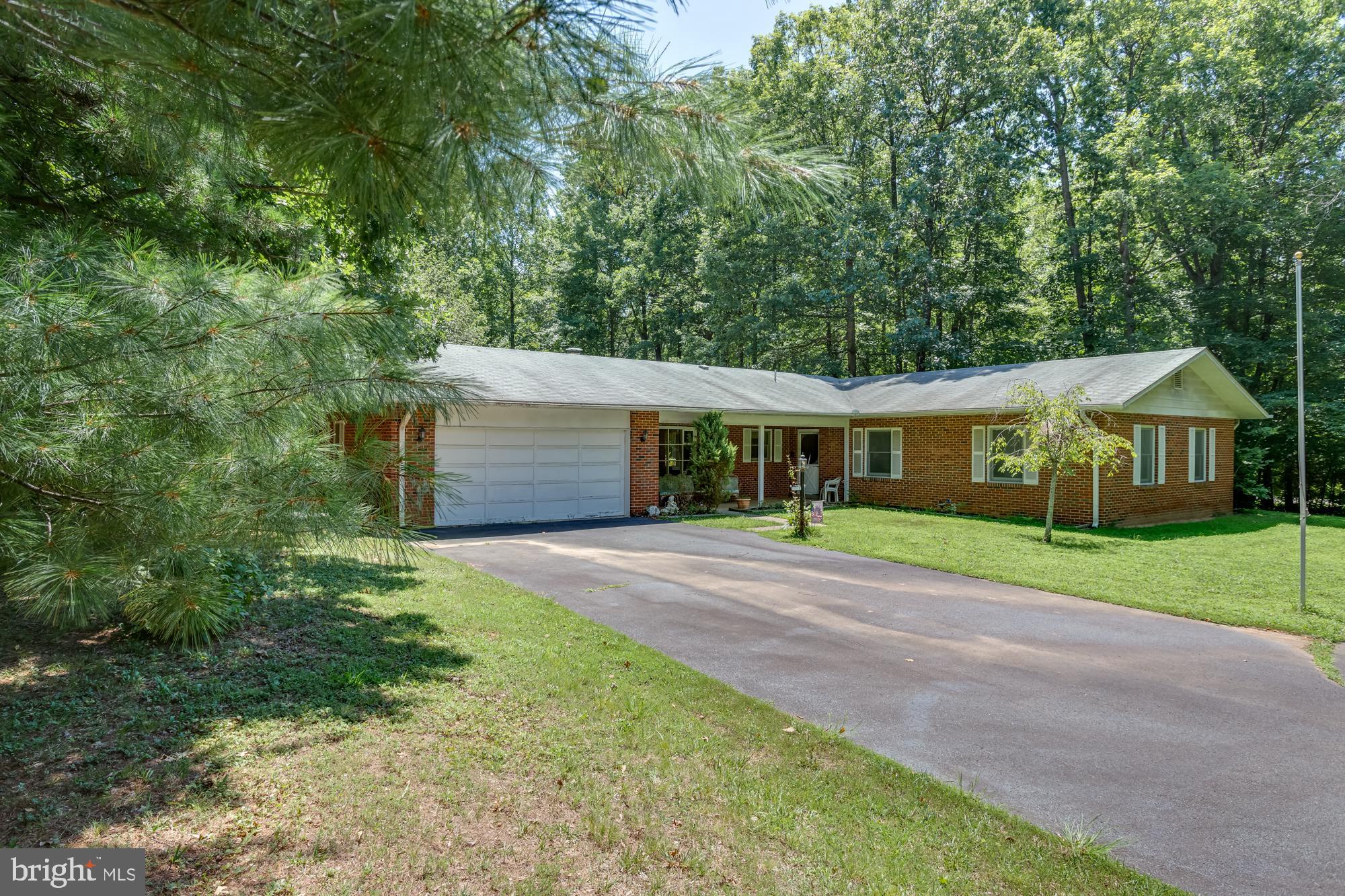 4509 Shirley Gate Road Fairfax, VA 22030 - Photo 2 of 47 Welcome Home! Sits On Double Lot!