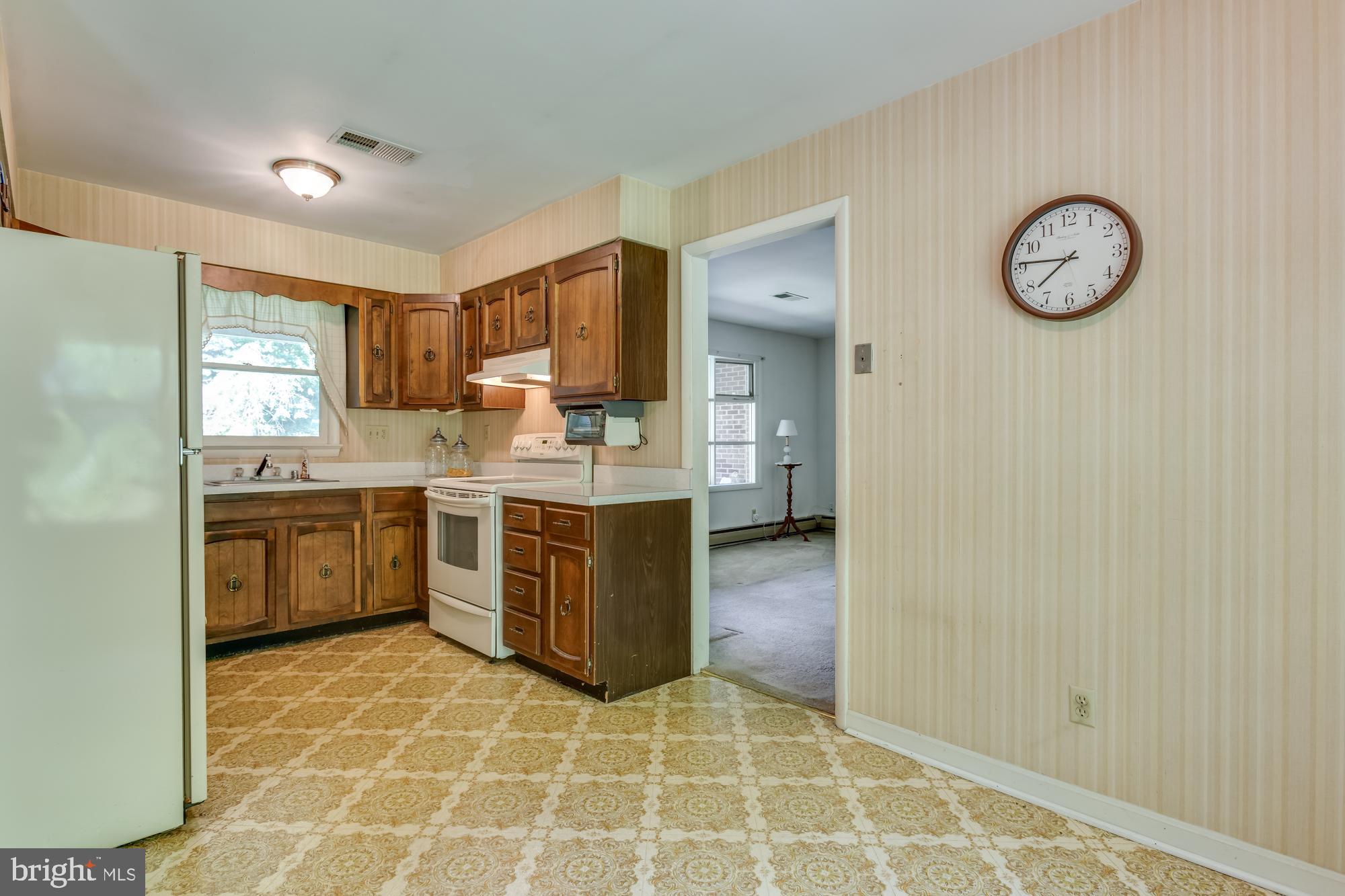 4509 Shirley Gate Road Fairfax, VA 22030 - Photo 11 of 47 Kitchen Opens To Large Family Room & Dining Room