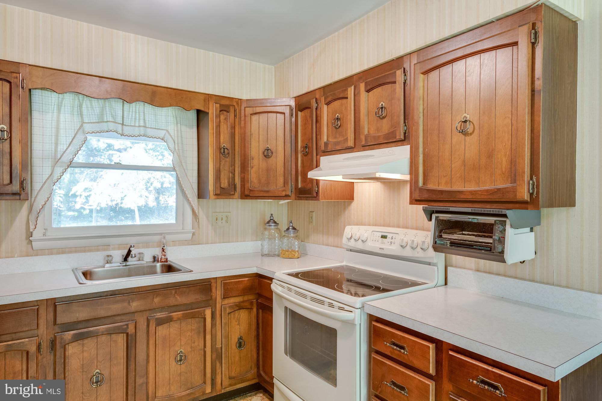 4509 Shirley Gate Road Fairfax, VA 22030 - Photo 9 of 47 Gallery Image 9