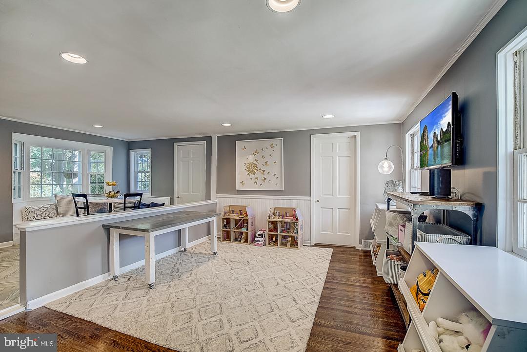 338 Hewett Road Wyncote, PA 19095 - Photo 25 of 50