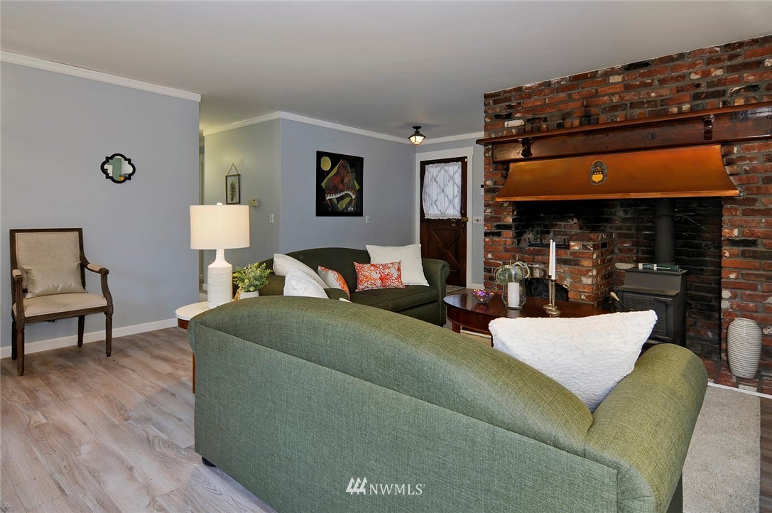 6705 Fisher Road Edmonds, WA 98026 - Photo 4 of 25 Gallery Image 4