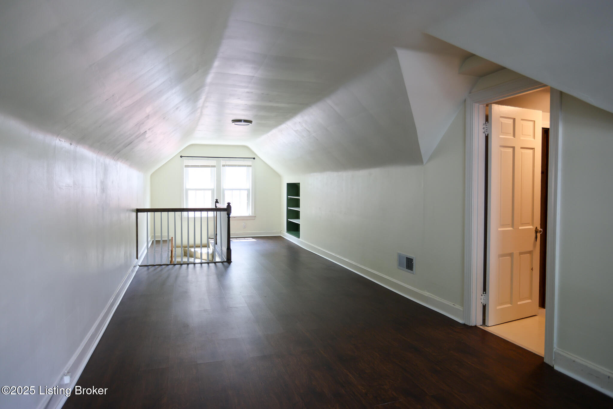 4206 Churchill Road Louisville, KY 40207 - Photo 29 of 39 4206 Churchill-28