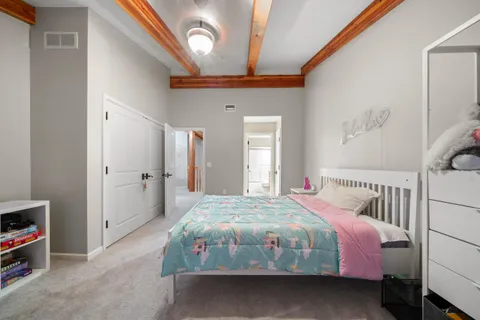 $655,000 | 850 Hillside Drive, Unit GG1, Fontana, WI 53125