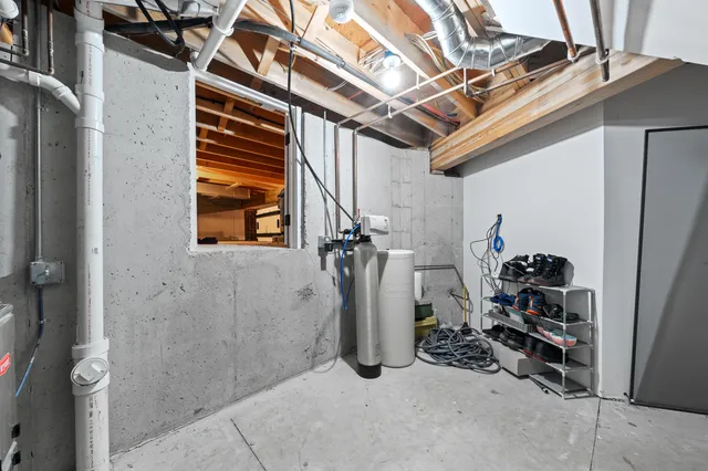 $655,000 | 850 Hillside Drive, Unit GG1, Fontana, WI 53125