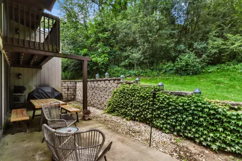 $655,000 | 850 Hillside Drive, Unit GG1, Fontana, WI 53125