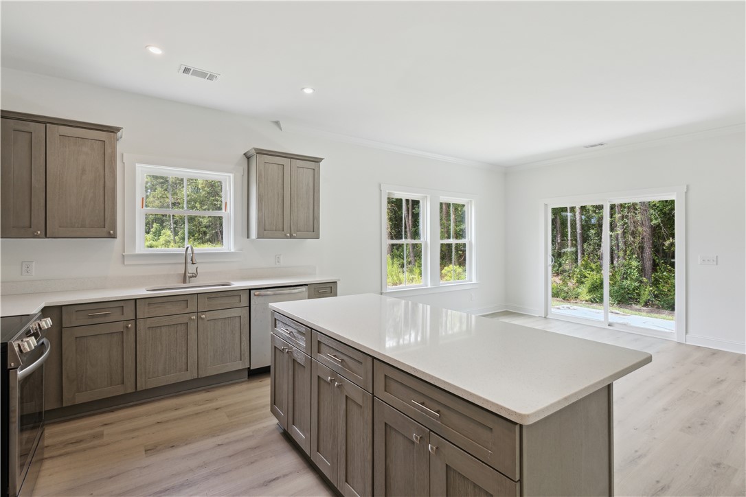 1044 Cottage Way Darien, GA 31305 - Photo 6 of 15