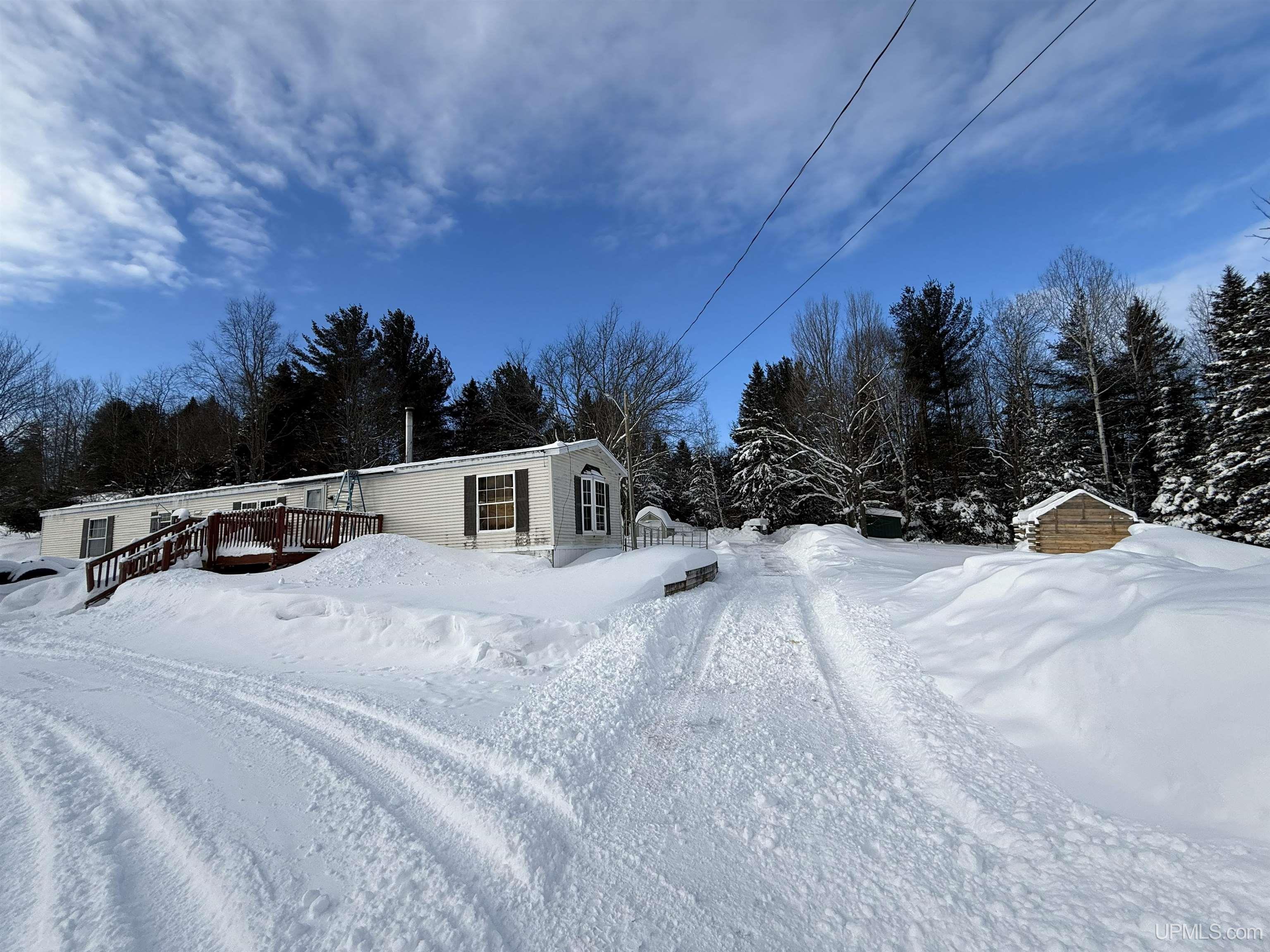 120 Town Line Road Skandia, MI 49885 - Photo 2 of 38