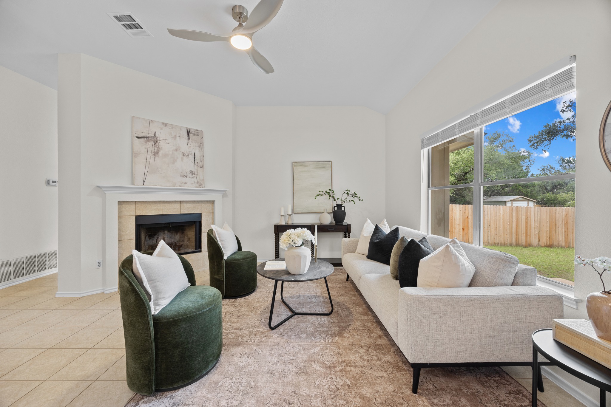 8219 Edgemoor Place Austin, TX 78749 - Photo 13 of 30 Updated lighting package as well as freshly installed blinds.