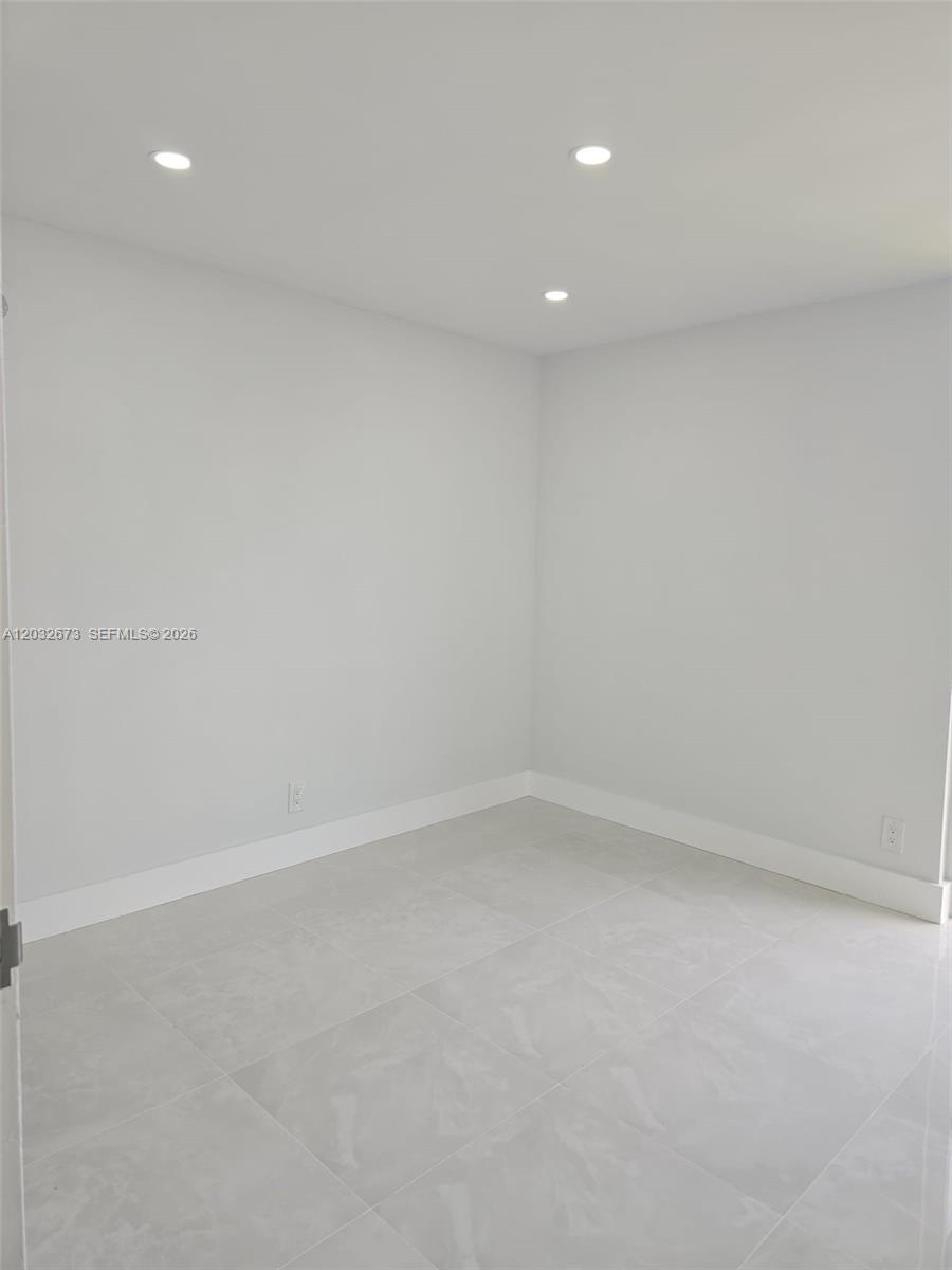 17021 North Bay Road, Unit 601 Sunny Isles Beach, FL 33160 - Photo 3 of 19