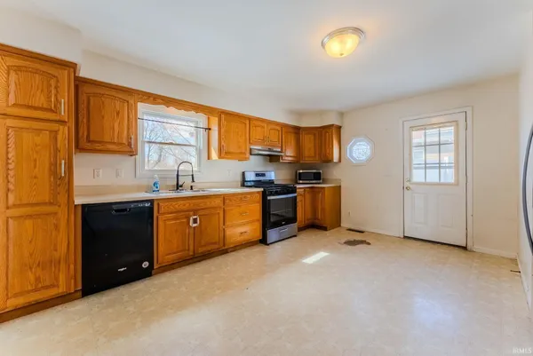 $175,500 | 600 North Sycamore Street, North Manchester, IN 46962