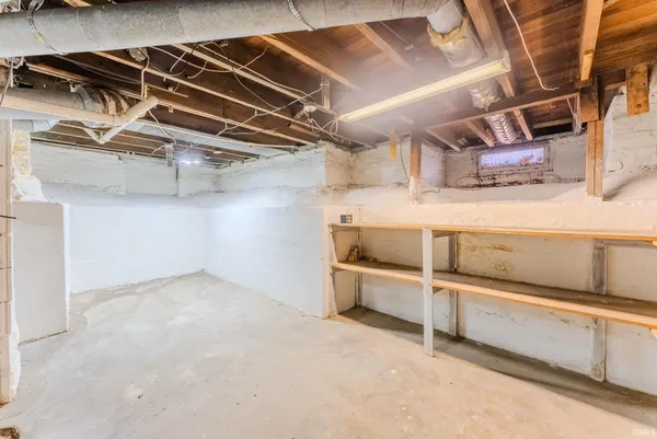 $175,500 | 600 North Sycamore Street, North Manchester, IN 46962