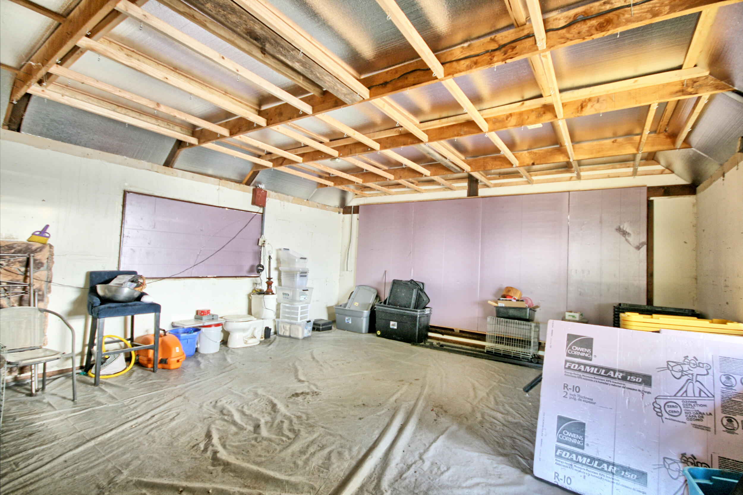 2231 Humbug Creek Road Jacksonville, OR 97530 - Photo 60 of 80 a view of a room with gym equipment