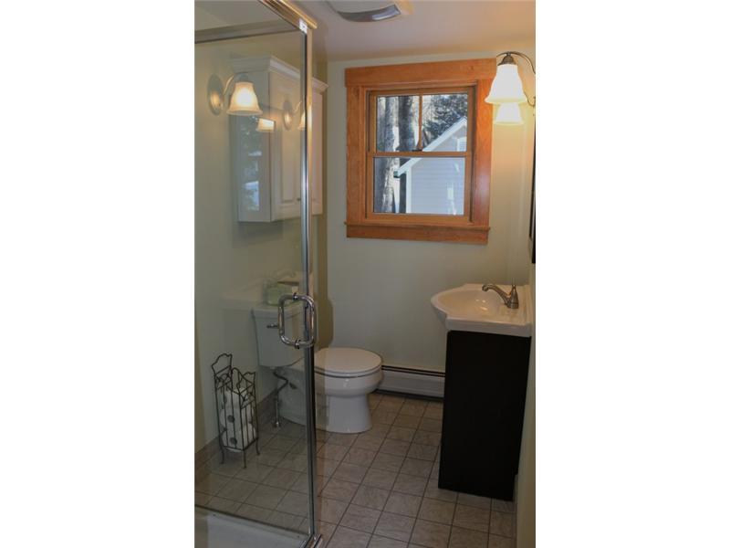 58 Indian Head Road Naples, ME 04055 - Photo 16 of 31 Bathroom.