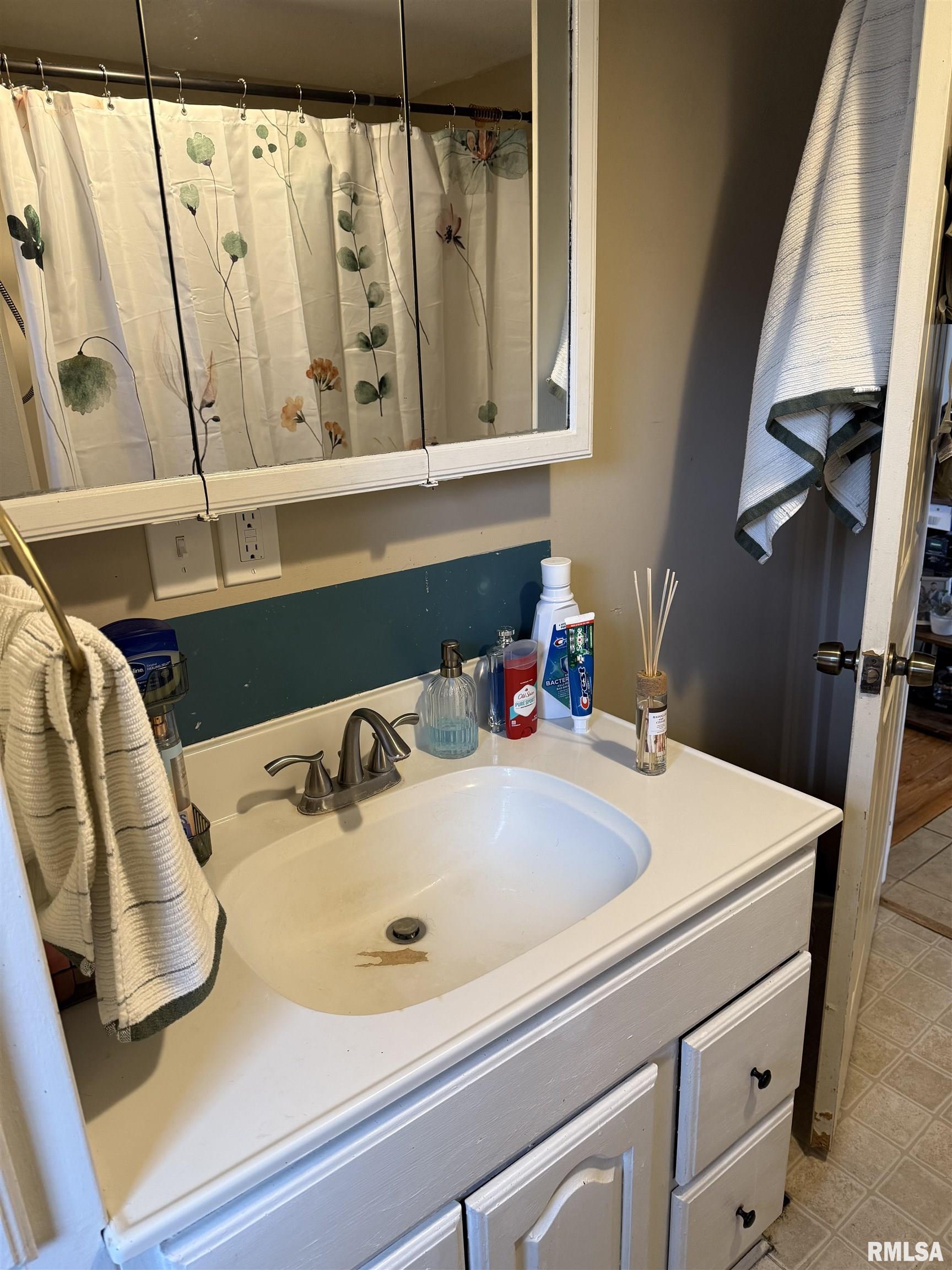 409 South Price Street Industry, IL 61440 - Photo 11 of 47