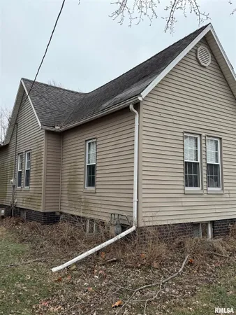 $62,000 | 409 South Price Street, Industry, IL 61440