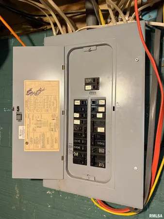 $62,000 | 409 South Price Street, Industry, IL 61440