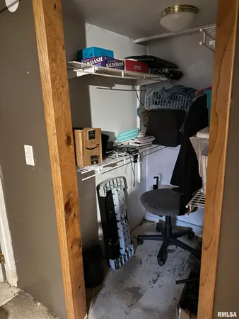 $62,000 | 409 South Price Street, Industry, IL 61440