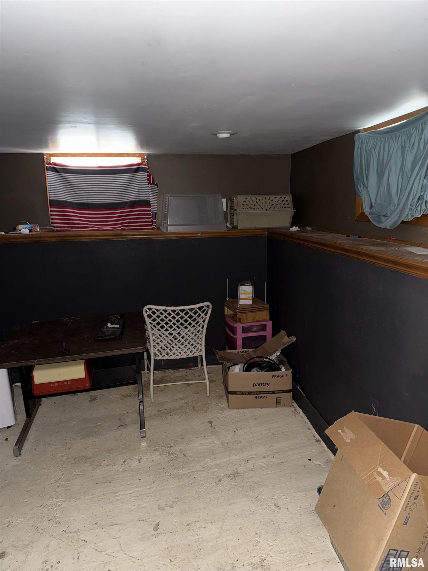 409 South Price Street Industry, IL 61440 - Photo 33 of 47