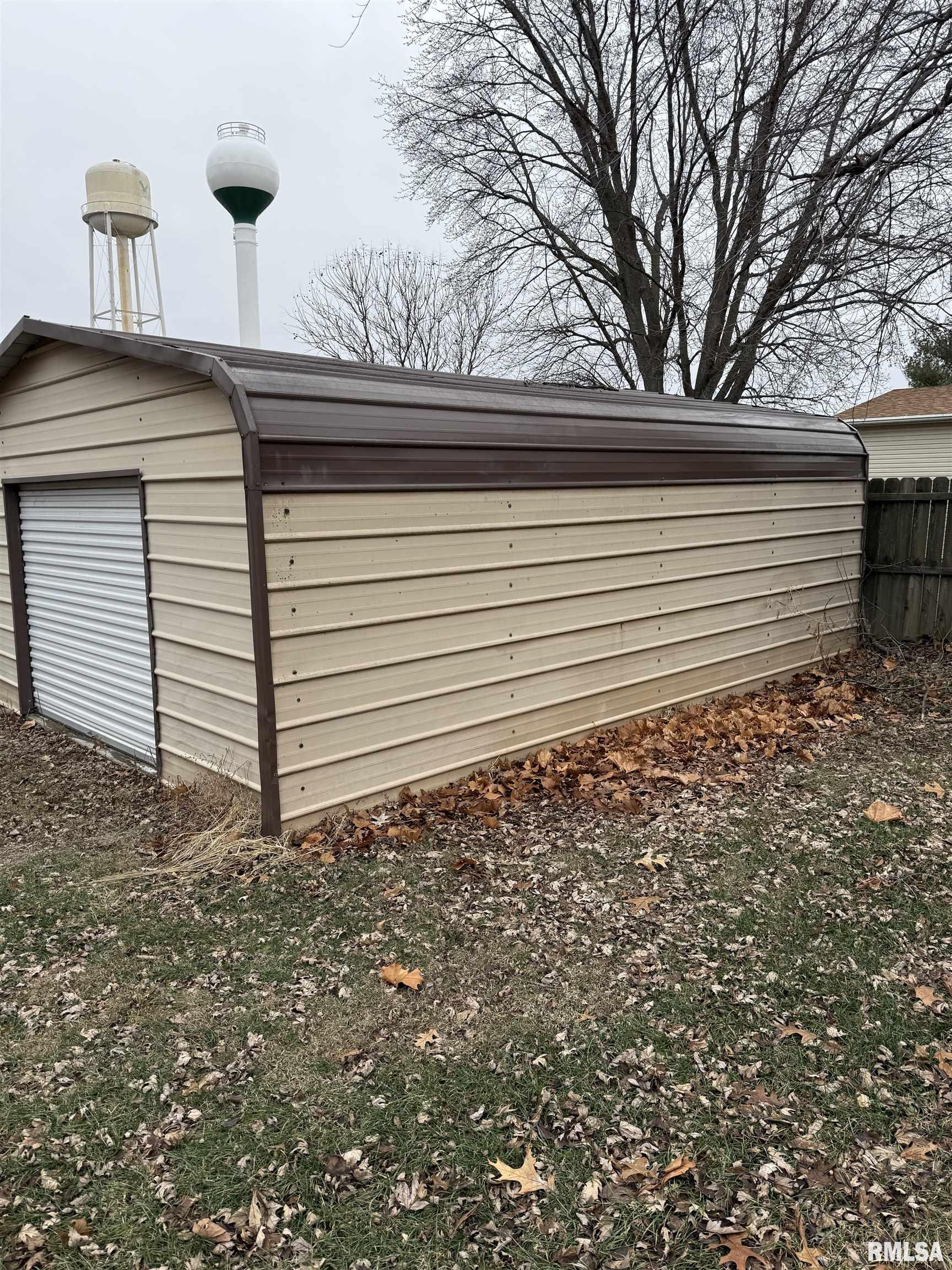 409 South Price Street Industry, IL 61440 - Photo 35 of 47