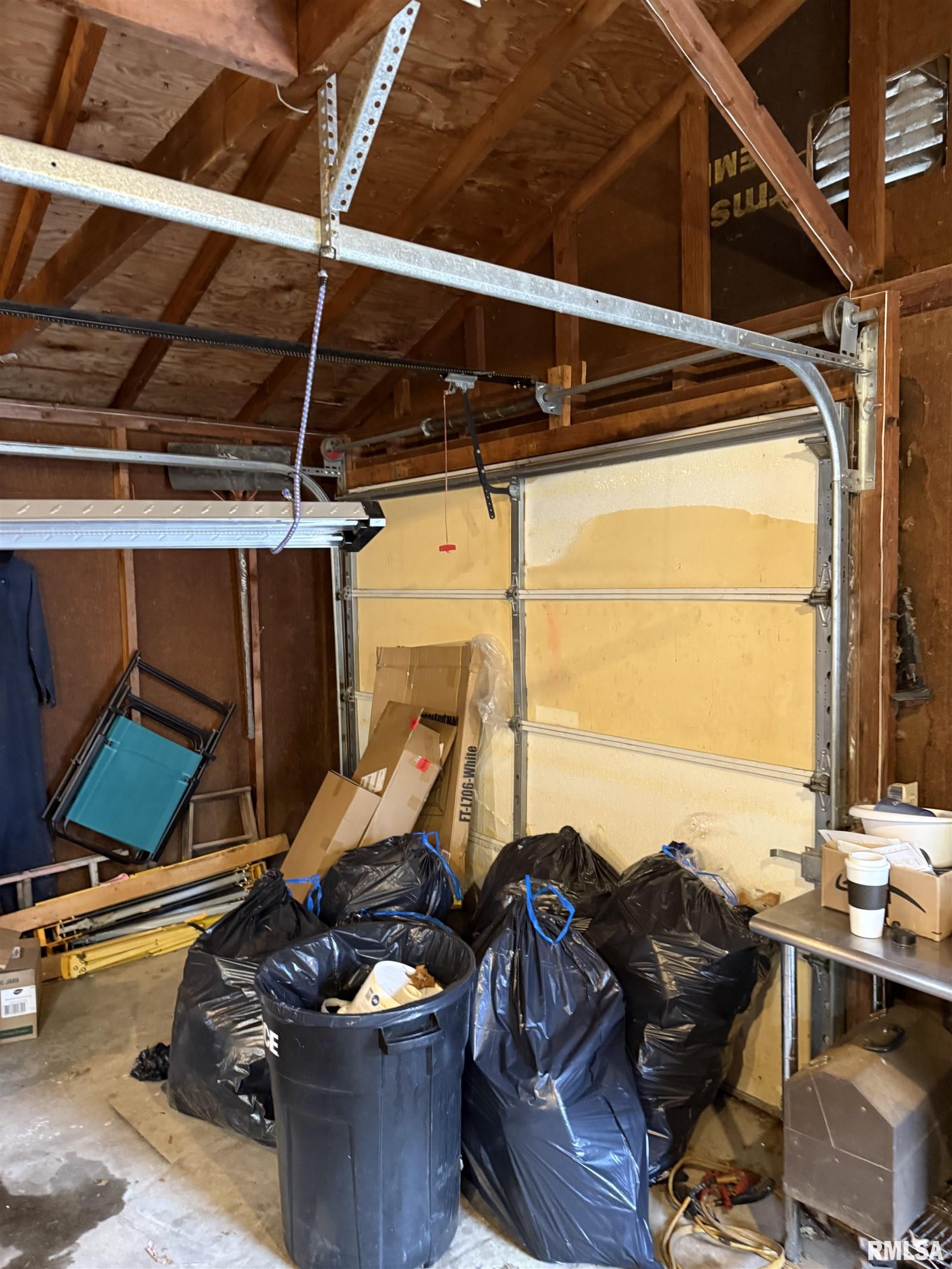 409 South Price Street Industry, IL 61440 - Photo 37 of 47