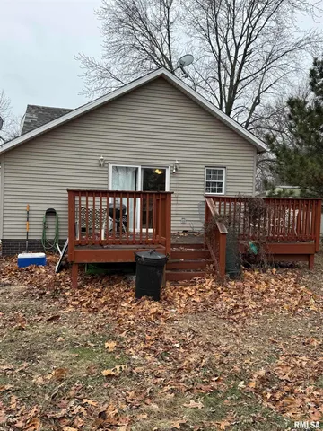 $70,000 | 409 South Price Street, Industry, IL 61440