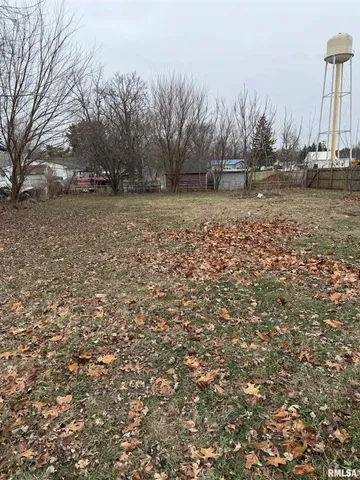 $70,000 | 409 South Price Street, Industry, IL 61440