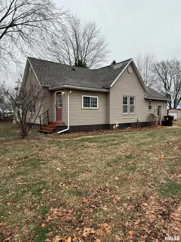 $70,000 | 409 South Price Street, Industry, IL 61440