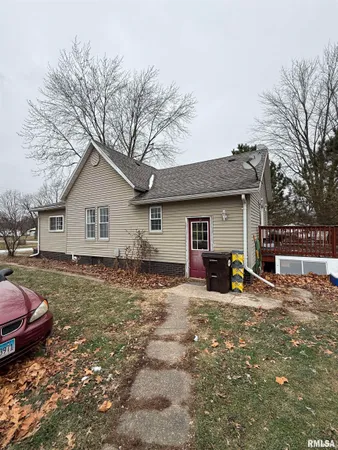 $62,000 | 409 South Price Street, Industry, IL 61440