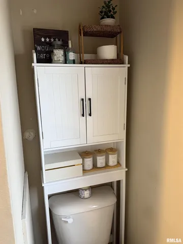 $70,000 | 409 South Price Street, Industry, IL 61440