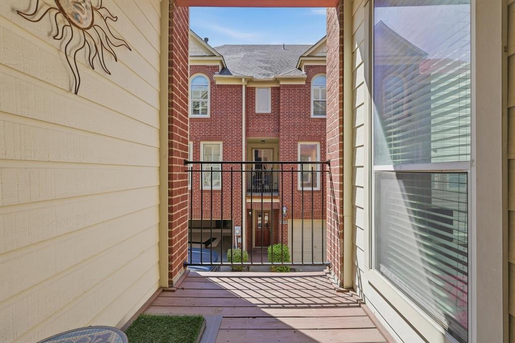 2619 Colby Street, Unit B Dallas, TX 75204 - Photo 26 of 34 a view of a door and a window