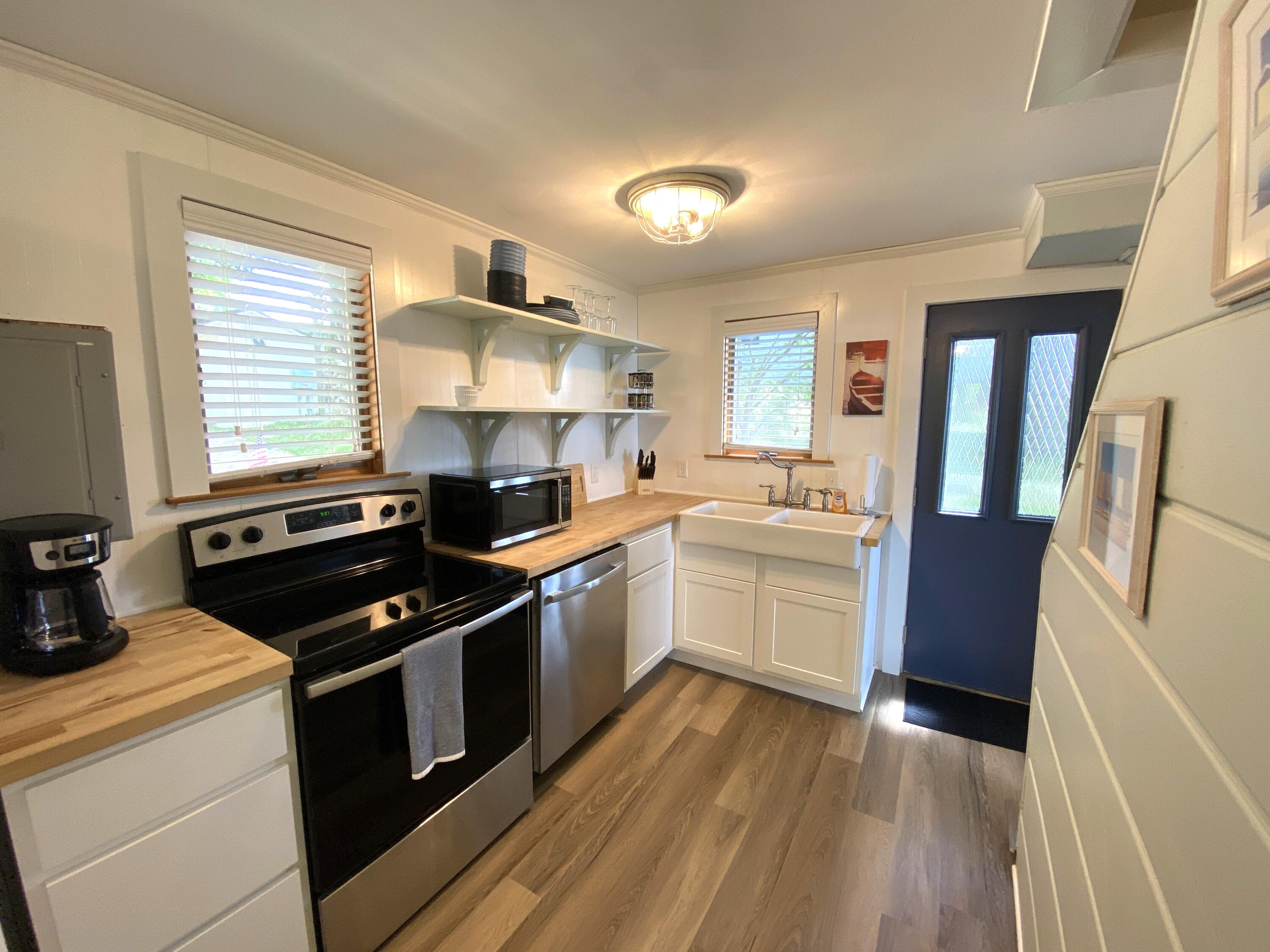 4537 Cordes Road Delton, MI 49046 - Photo 5 of 27 Kitchen 1-1