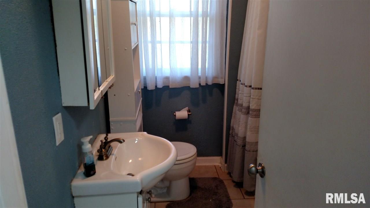 1003 Sheridan Road Pekin, IL 61554 - Photo 19 of 31 Gallery Image 19