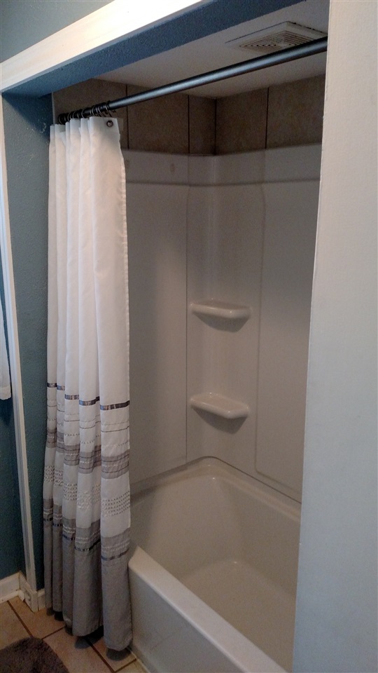 1003 Sheridan Road Pekin, IL 61554 - Photo 20 of 31 Gallery Image 20