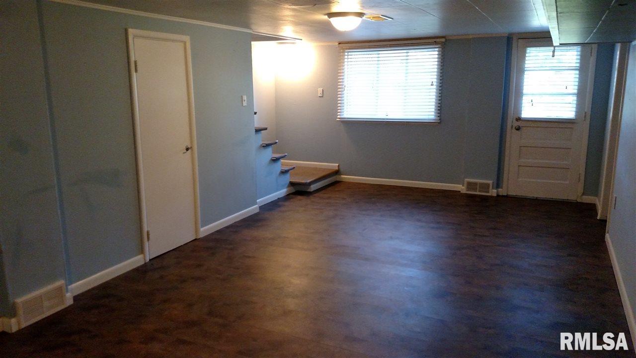 1003 Sheridan Road Pekin, IL 61554 - Photo 22 of 31 Gallery Image 22
