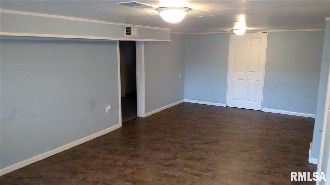 1003 Sheridan Road Pekin, IL 61554 - Photo 23 of 31 Gallery Image 23