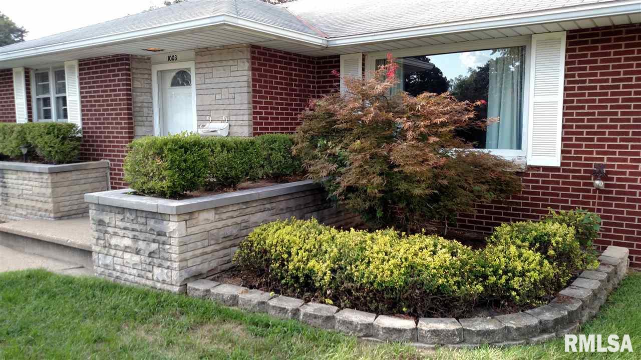 1003 Sheridan Road Pekin, IL 61554 - Photo 3 of 31 Gallery Image 3