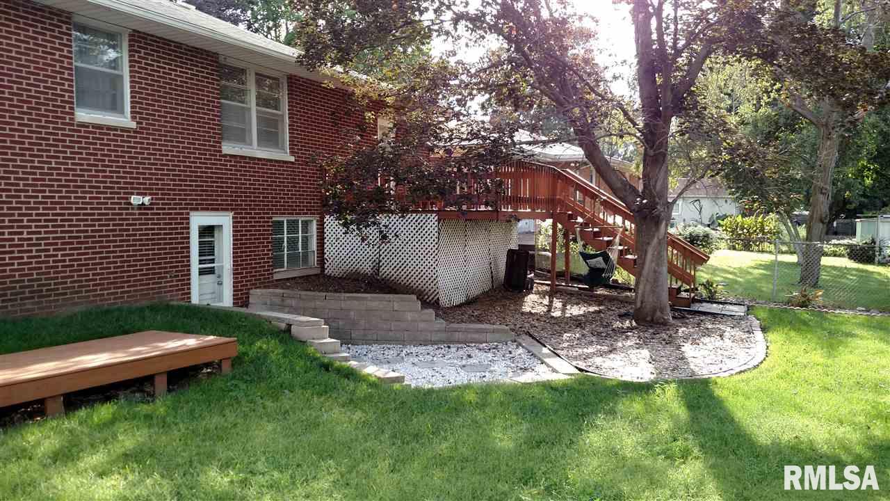 1003 Sheridan Road Pekin, IL 61554 - Photo 5 of 31 Gallery Image 5
