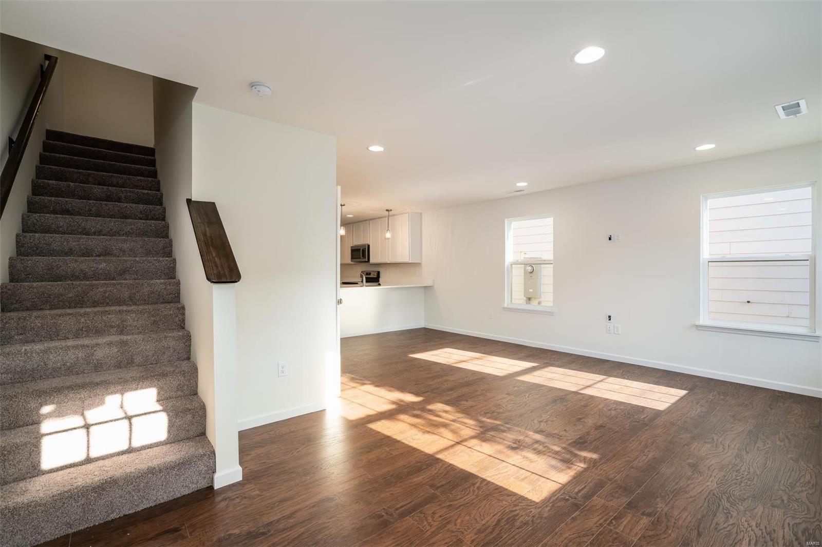 9461 Vandervoort Court Crestwood, MO 63126 - Photo 2 of 19