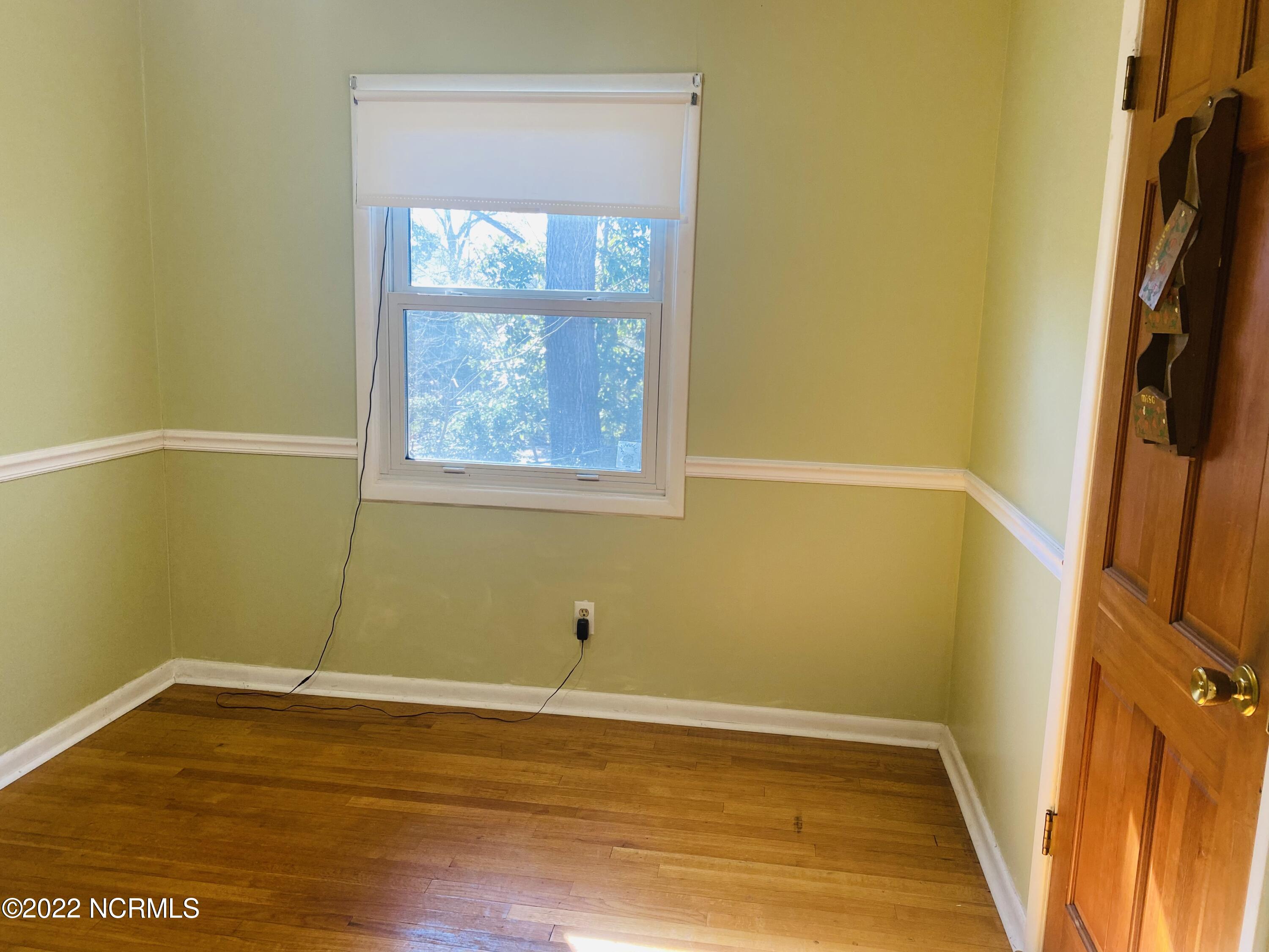 4103 Country Club Road Morehead City, NC 28557 - Photo 22 of 37 Bedroom