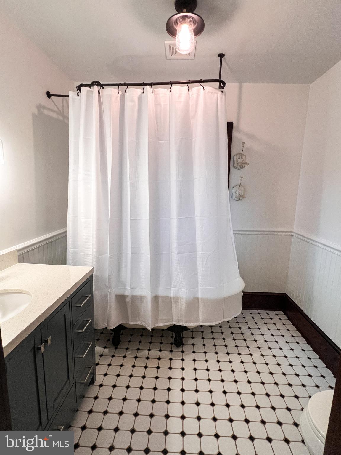 22310 Dickerson Road Dickerson, MD 20842 - Photo 49 of 68 Full Bath