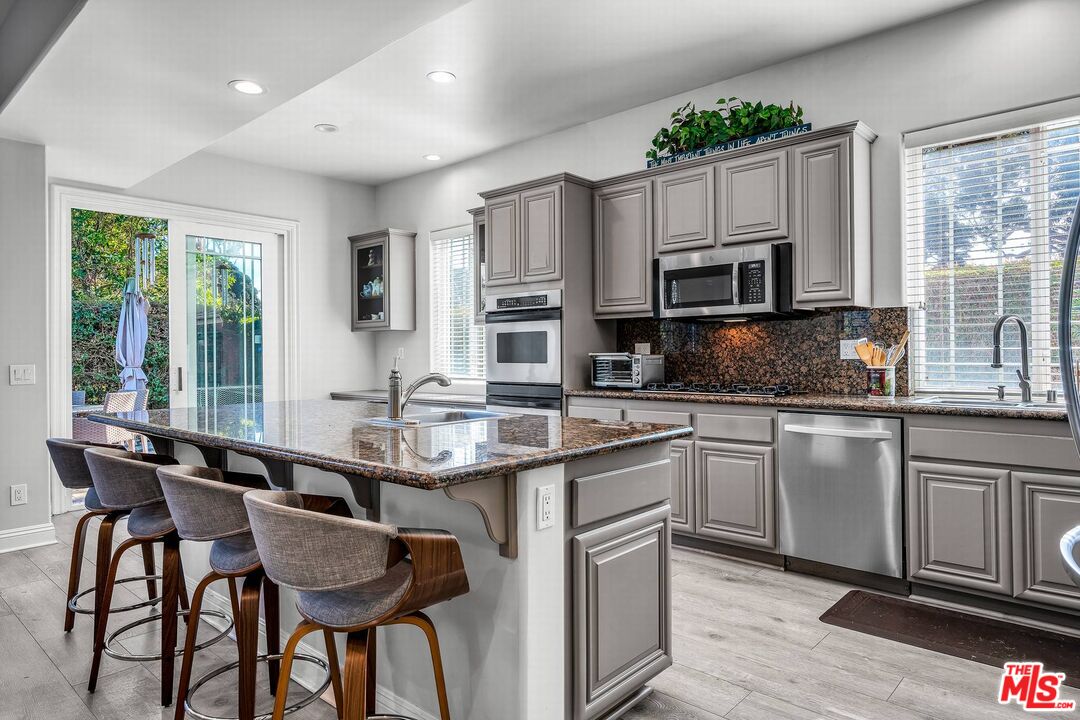 928 Harbor Crossing Lane Marina del Rey, CA 90292 - Photo 17 of 51