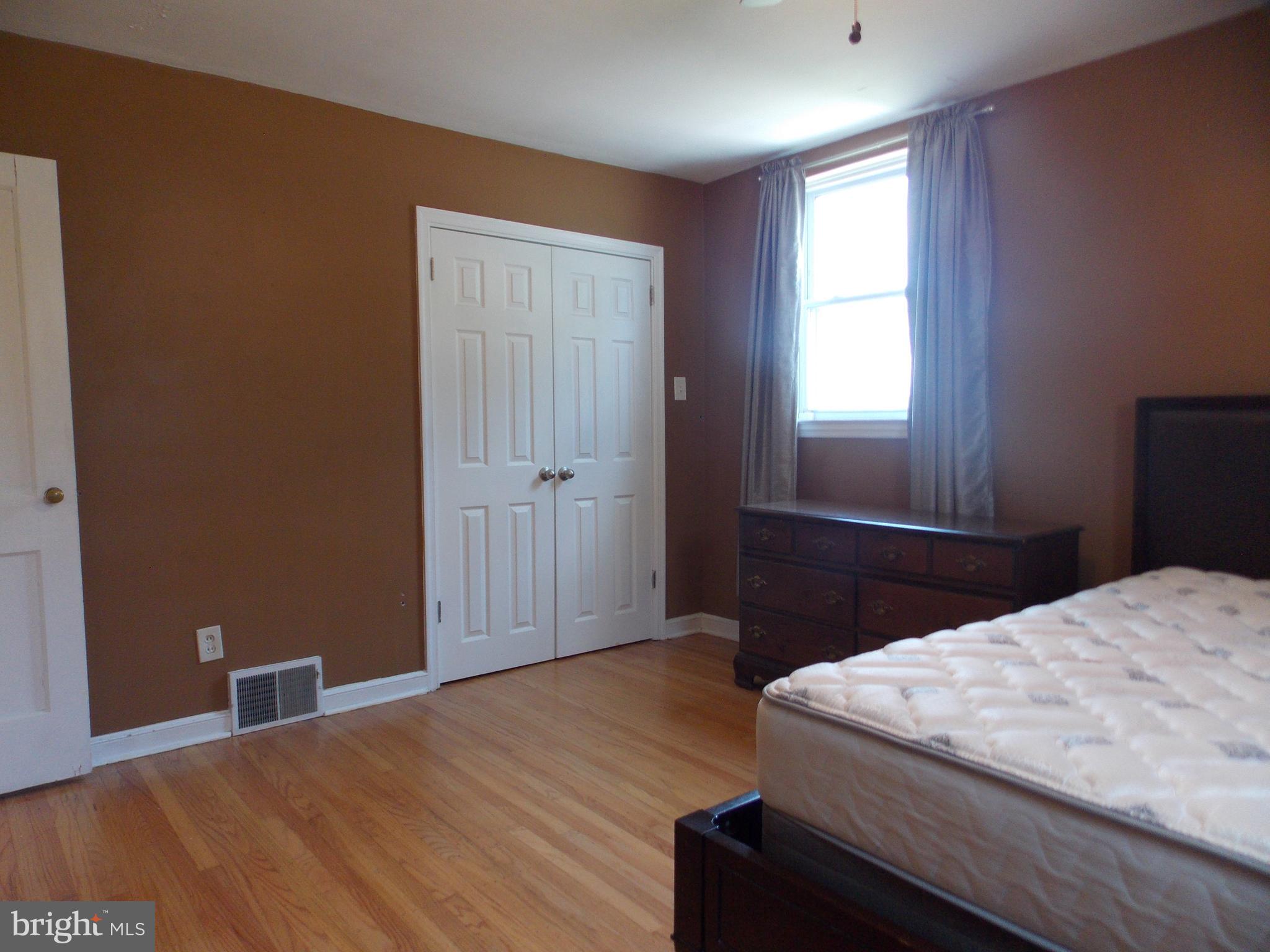 914 Springhaven Road Springfield, PA 19064 - Photo 13 of 31 Large closet in Master bedroom