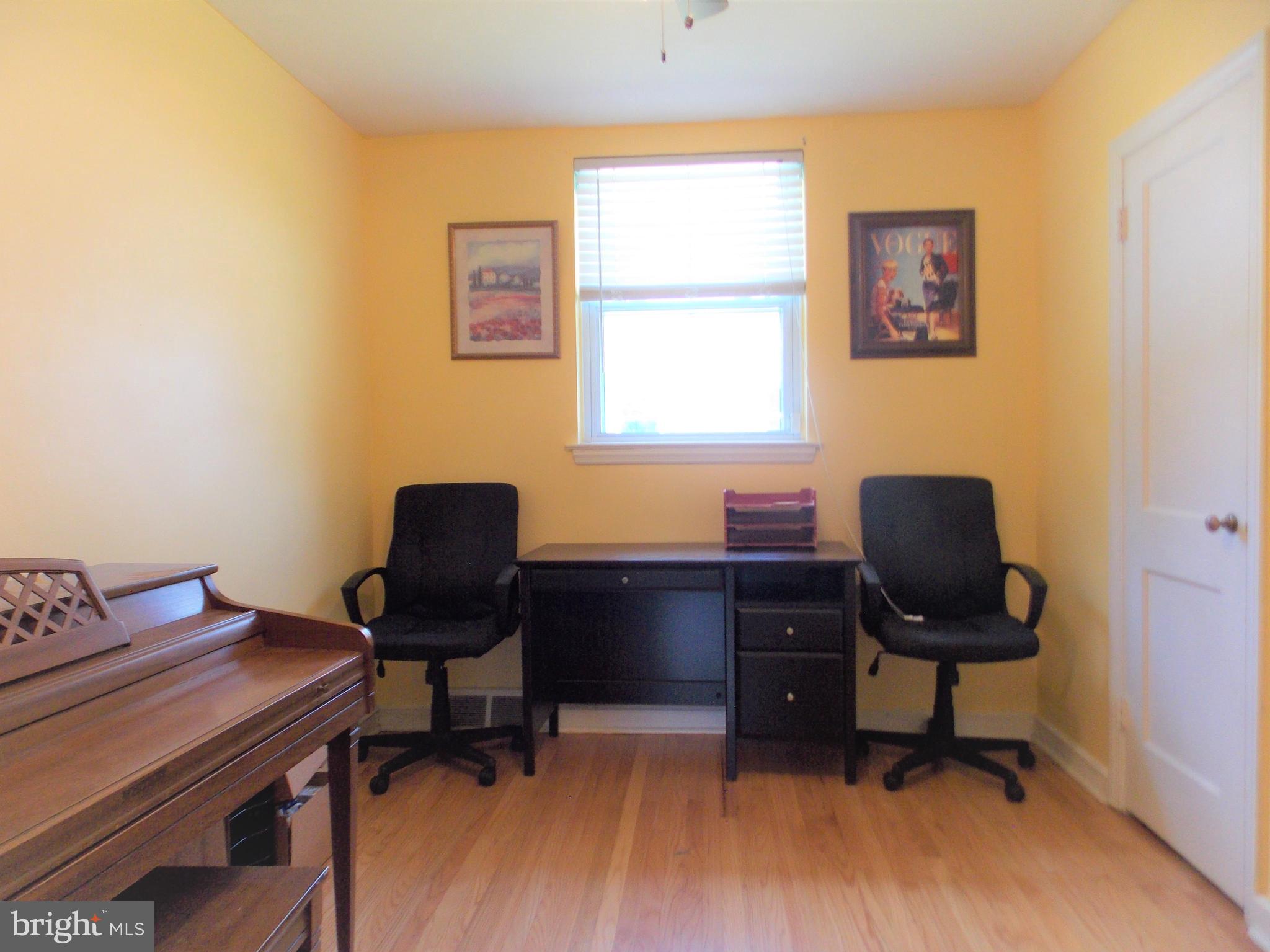 914 Springhaven Road Springfield, PA 19064 - Photo 16 of 31 3rd bedroom
