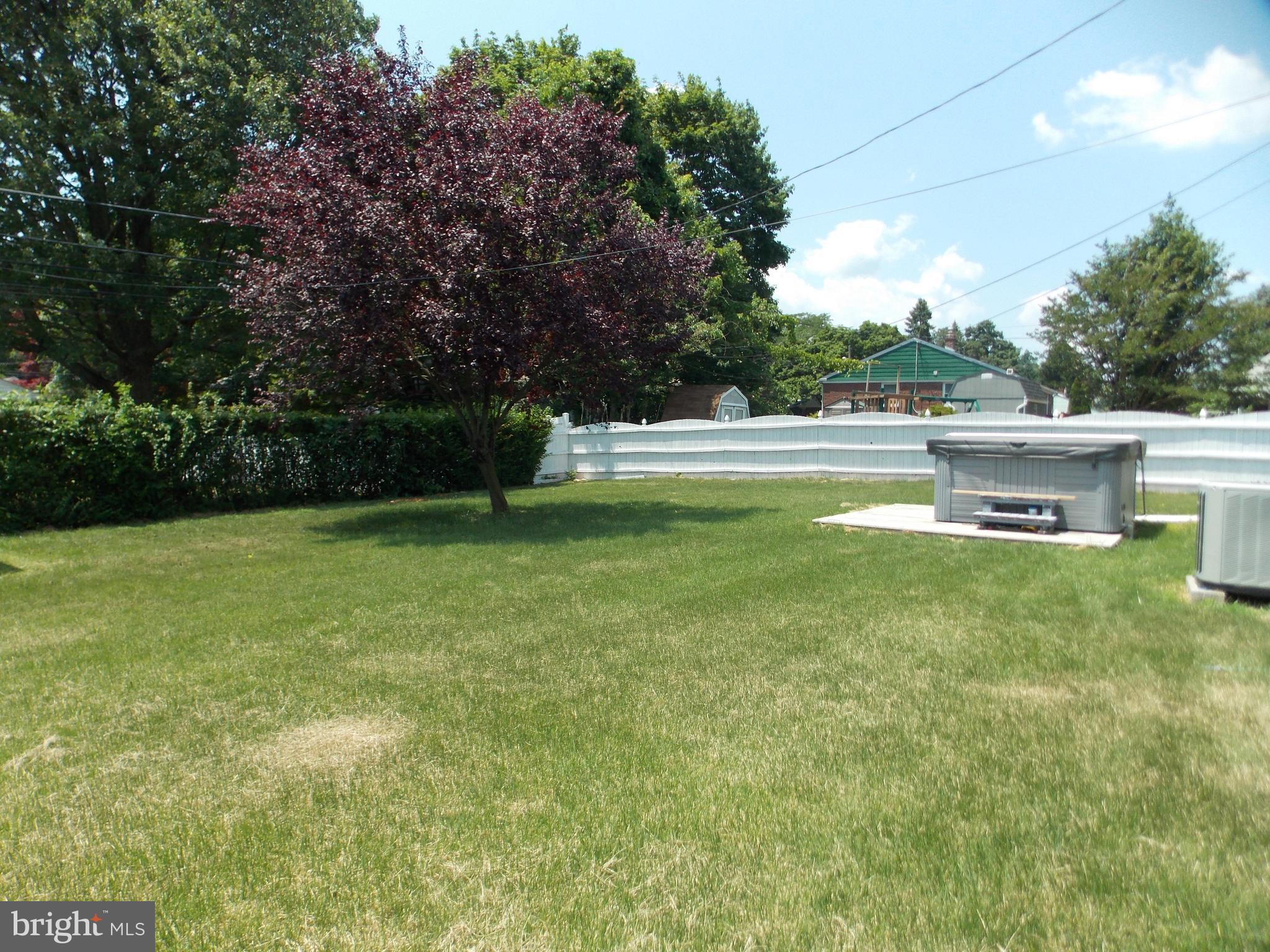 914 Springhaven Road Springfield, PA 19064 - Photo 28 of 31 Fence rear yard