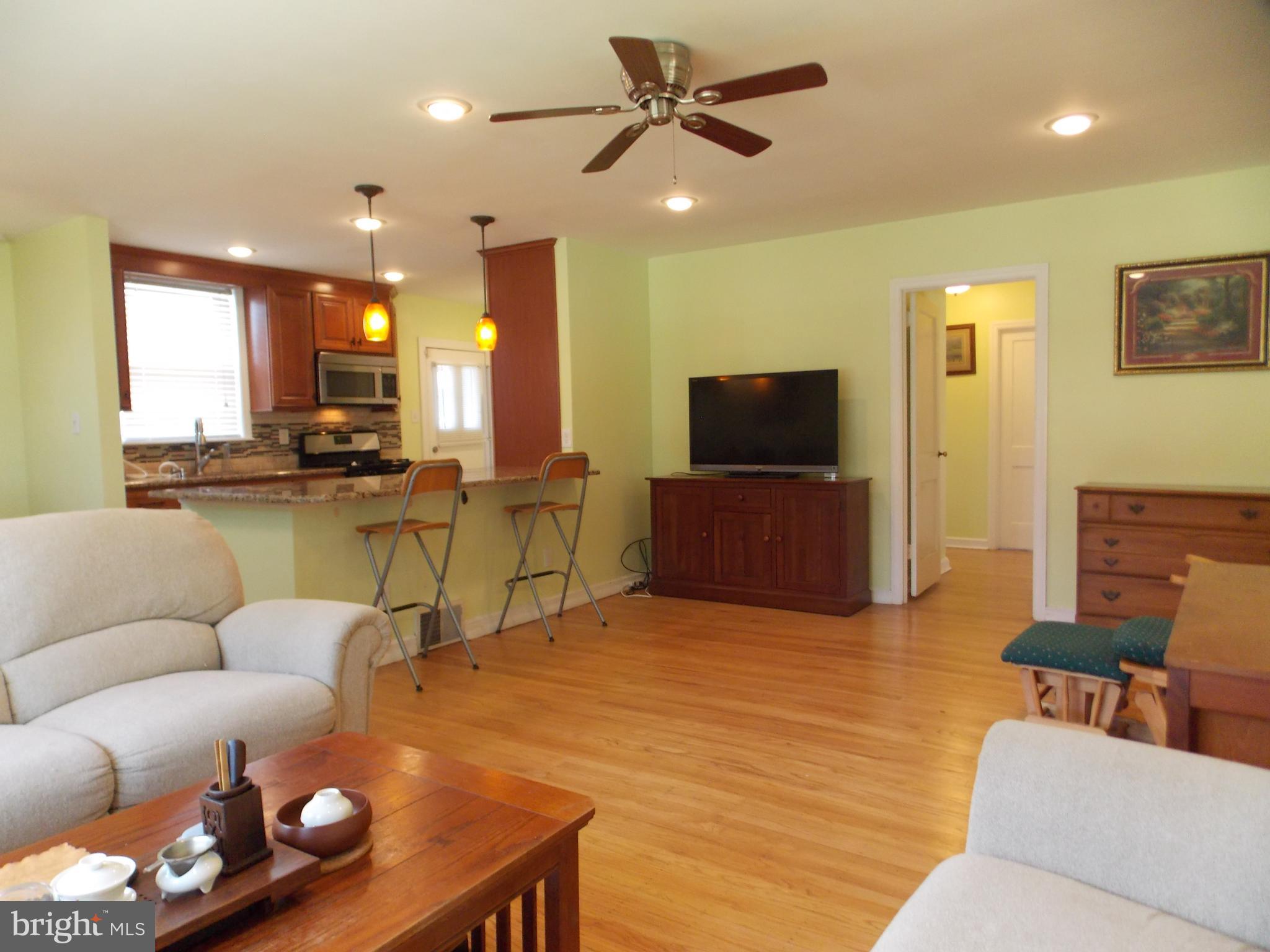 914 Springhaven Road Springfield, PA 19064 - Photo 8 of 31 Living room