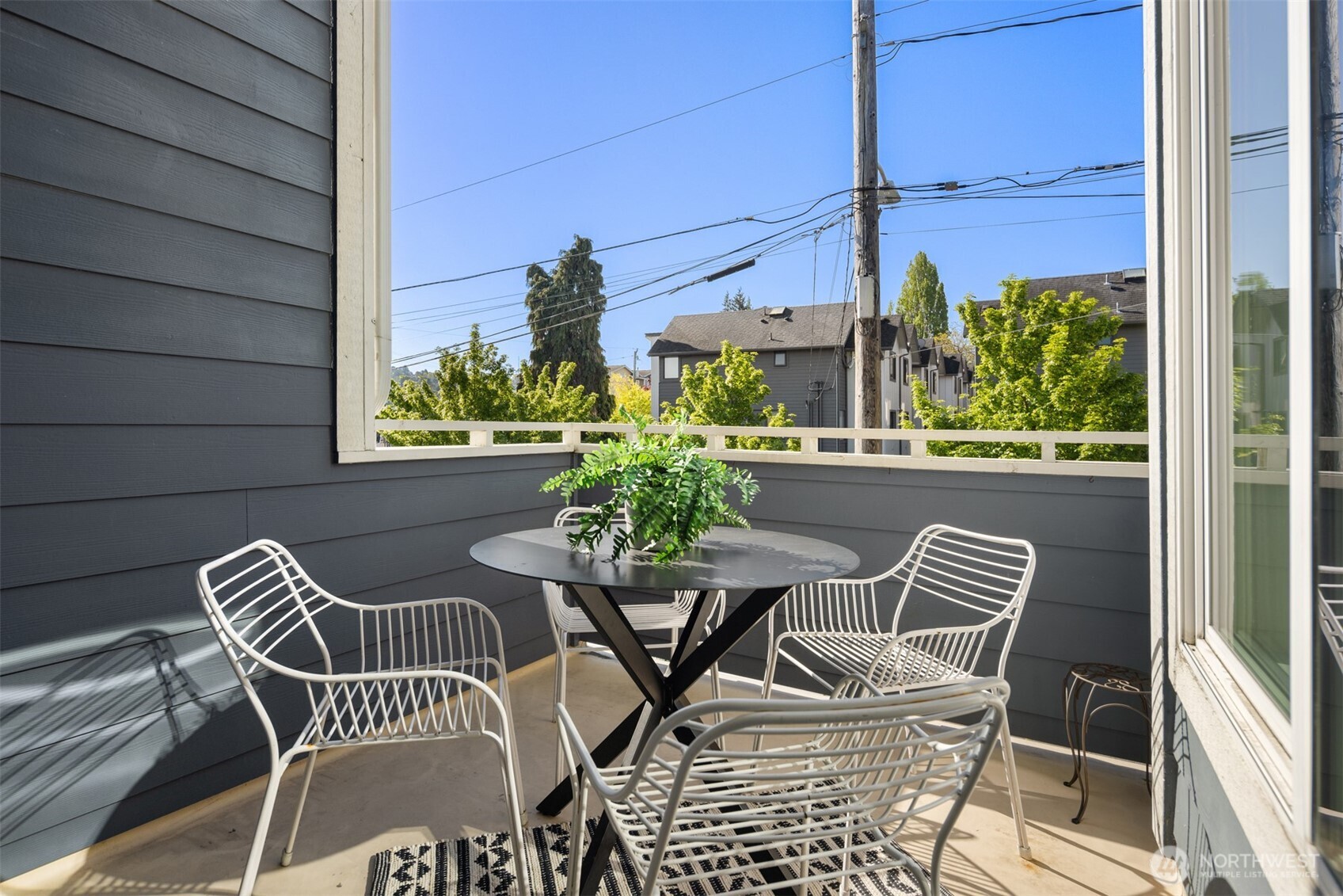 2106 West Ruffner Street Seattle, WA 98199 - Photo 14 of 28 Gallery Image 14