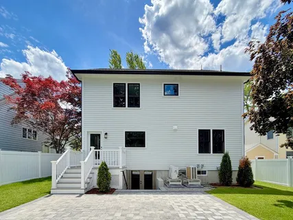 $2,195,000 | 6 Intervale Road, Wellesley, MA 02481