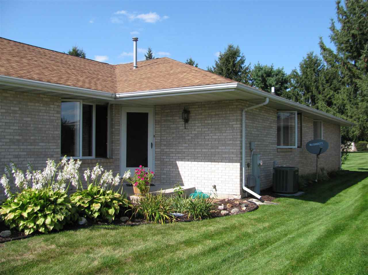 1306 South Trainer Road Rockford, IL 61108 - Photo 2 of 25 Gallery Image 2
