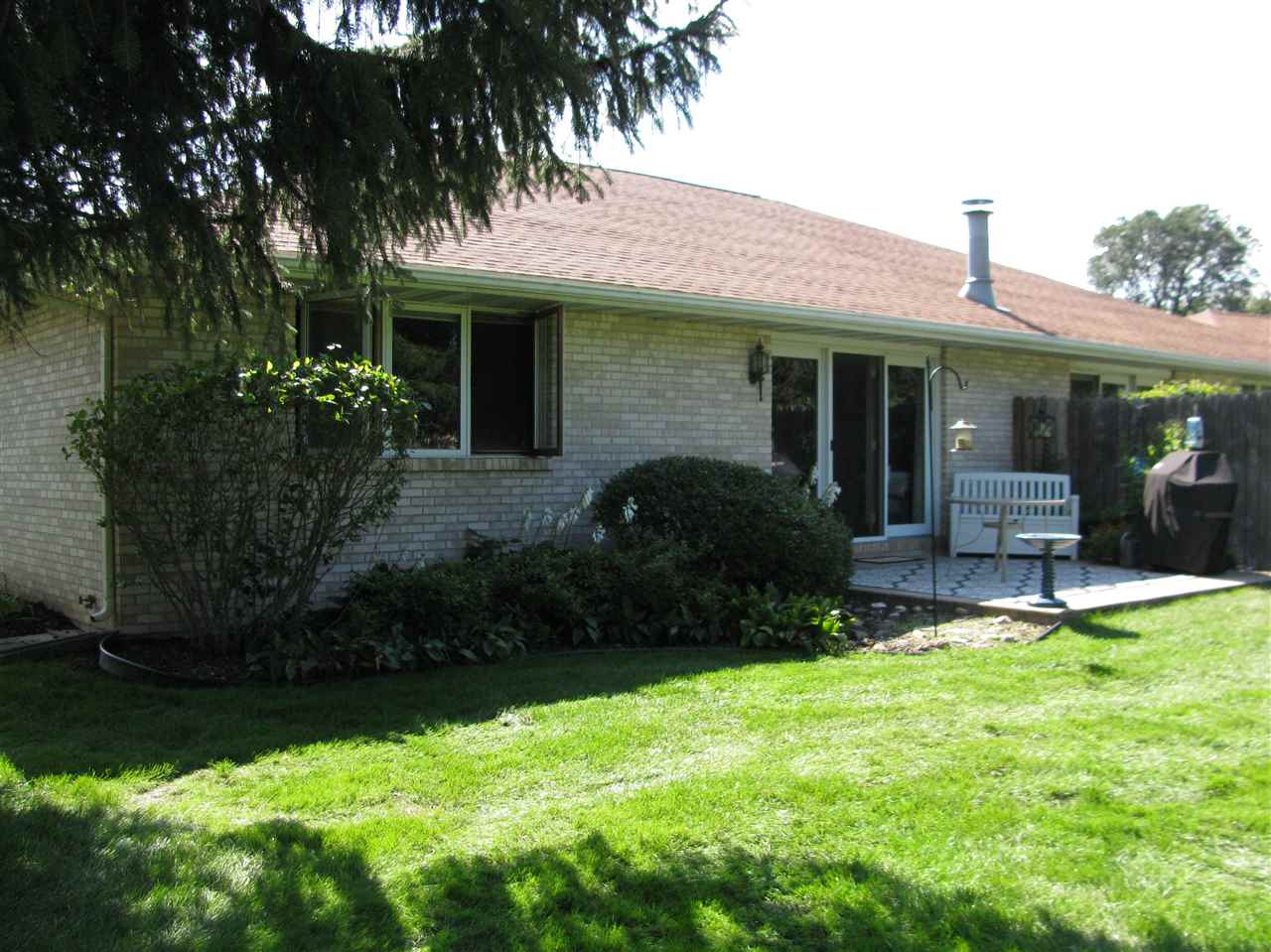 1306 South Trainer Road Rockford, IL 61108 - Photo 4 of 25 Gallery Image 4